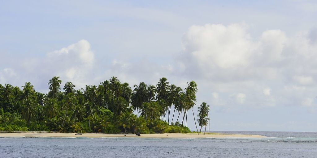 Ile déserte au milieu des Mentawaï