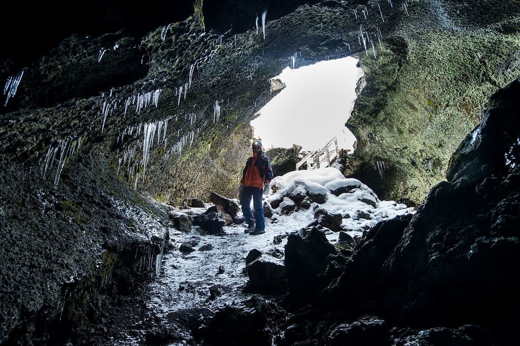 Tanahellir entrance