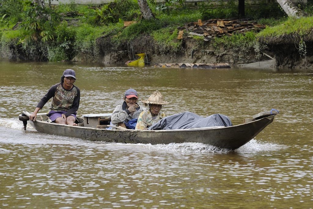 Taxi local sur la rivière de Sungai Siberut